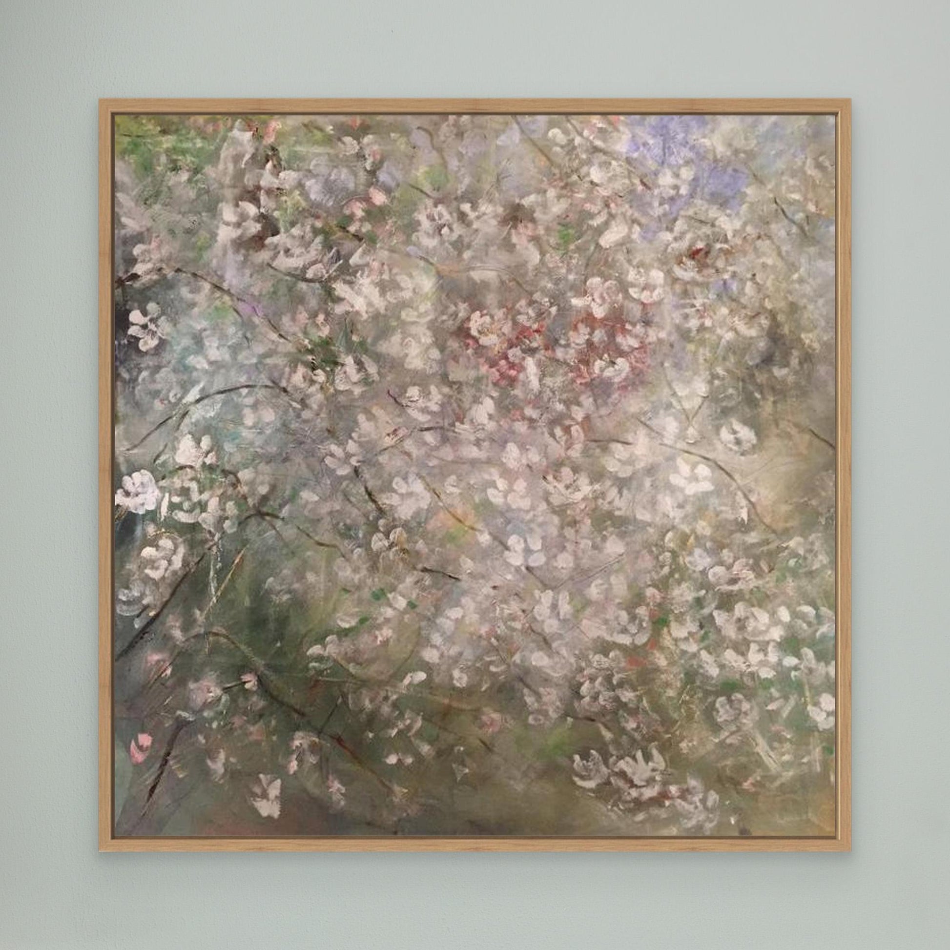Blomsterdis – konsttryck på canvas med mjuk vårkänsla tavlan är grenverk fulla med vita blommor äppel eller körsbärsblommor målad av susanne arvidsson